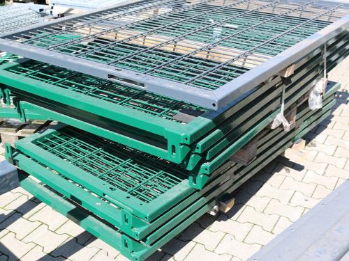 Artikelbild des Artikels “Industrietor 1430 x 2000 mm DIN Links - Moosgrün RAL 6005 “